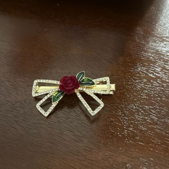 Rose Rhinestone NWOT Bow Design Hair Clip - Picture 1 of 1
